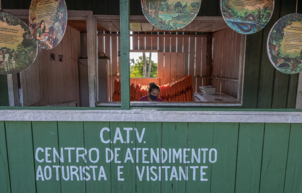 Centro de Atendimento ao Turista de Jamaraquá (Foto: Leonardo Milano/Amazônia Real)