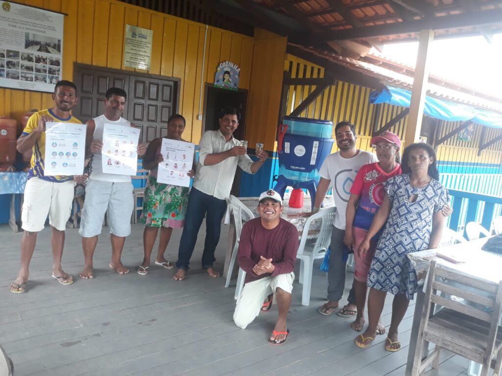 Filtros de água chegam às escolas de comunidades de várzea do Baixo Amazonas. Próxima etapa será nas aldeias MUNDURUKU impactadas pelos garimpos 10 Filtros 6 1