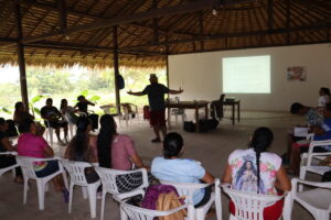 Professores participam de oficina de contação e leitura de histórias amazônicas 8 Fotos Elielson Souza 2 scaled 2