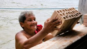 Aldeia Solimões recebe materiais para construção do estúdio da rádio Sapucaia 3 Solimoes 7 1