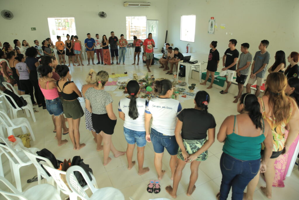 Jovens e mulheres discutem participação e protagonismo em cooperativas e associações da agricultura familiar no Tapajós 8 Mulheres empreendedoras 2 scaled 1