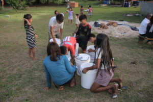 Filtros de nanotecnologia auxiliam indígenas Munduruku no tratamento de água contaminada pelos garimpos 5 7Q6A0291 scaled 1