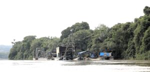 Filtros de nanotecnologia auxiliam indígenas Munduruku no tratamento de água contaminada pelos garimpos 11 7Q6A0307 scaled 1