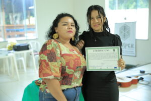 Parcerias governamentais impulsionam e escutam mulheres e jovens recém-formados em cooperativismo e associativismo da agricultura familiar agroextrativista 24 7Q6A0157 scaled 1