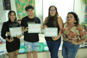 Parcerias governamentais impulsionam e escutam mulheres e jovens recém-formados em cooperativismo e associativismo da agricultura familiar agroextrativista 19 7Q6A0169 scaled 1