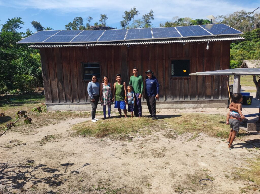 Unidades Básicas de Saúde Indígena (UBSI) do alto Tapajós recebem instalações de energia solar e passam a atender mais de 10 mil indígenas com energia limpa 8 Energia solar mundurukus 15 scaled 1