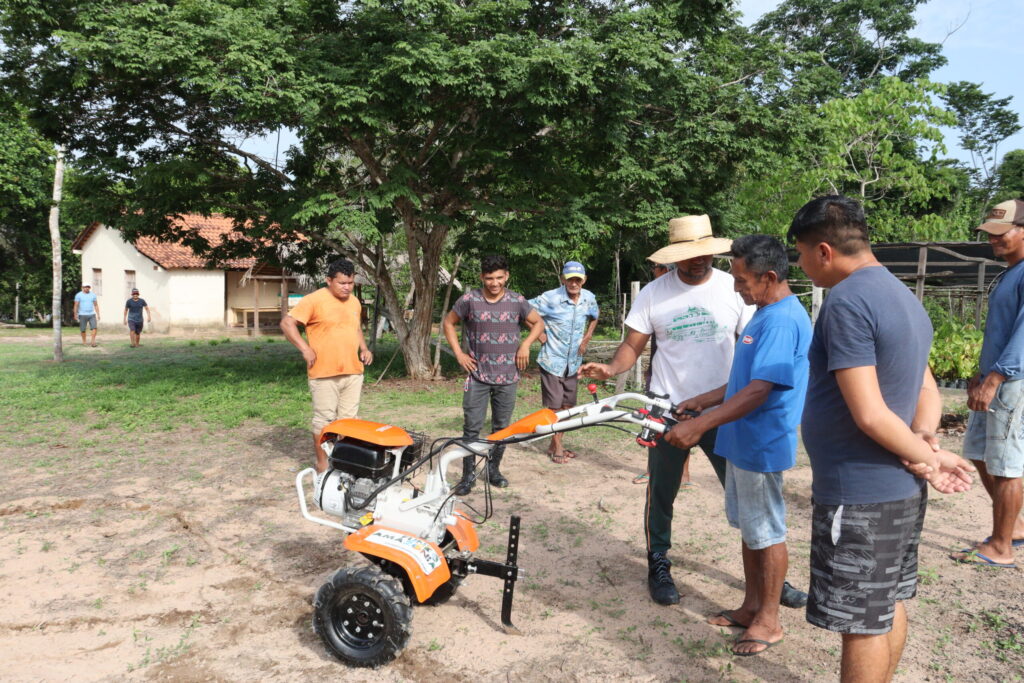 Projeto Saúde e Alegria capacita produtores com uso de motocultivadores para ampliar cultivo agrícola em sistemas florestais 9 IMG 9073 scaled 1