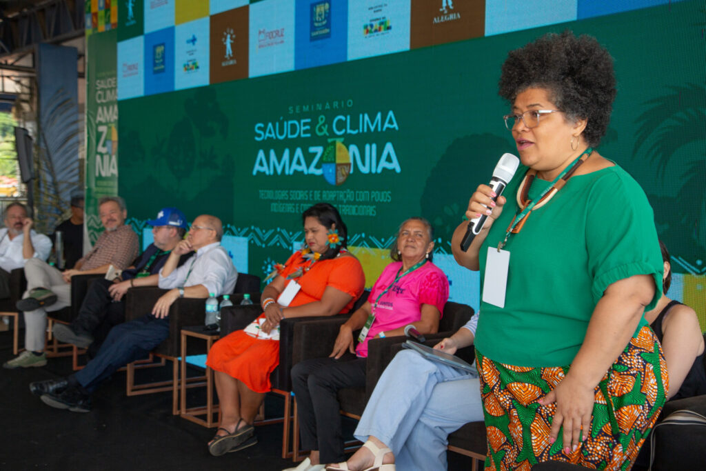 Primeiro dia de seminário sobre Saúde e clima na Amazônia inicia diálogo coletivo unindo comunidades, governo e ciência em Santarém 38 U6A0240 scaled 1