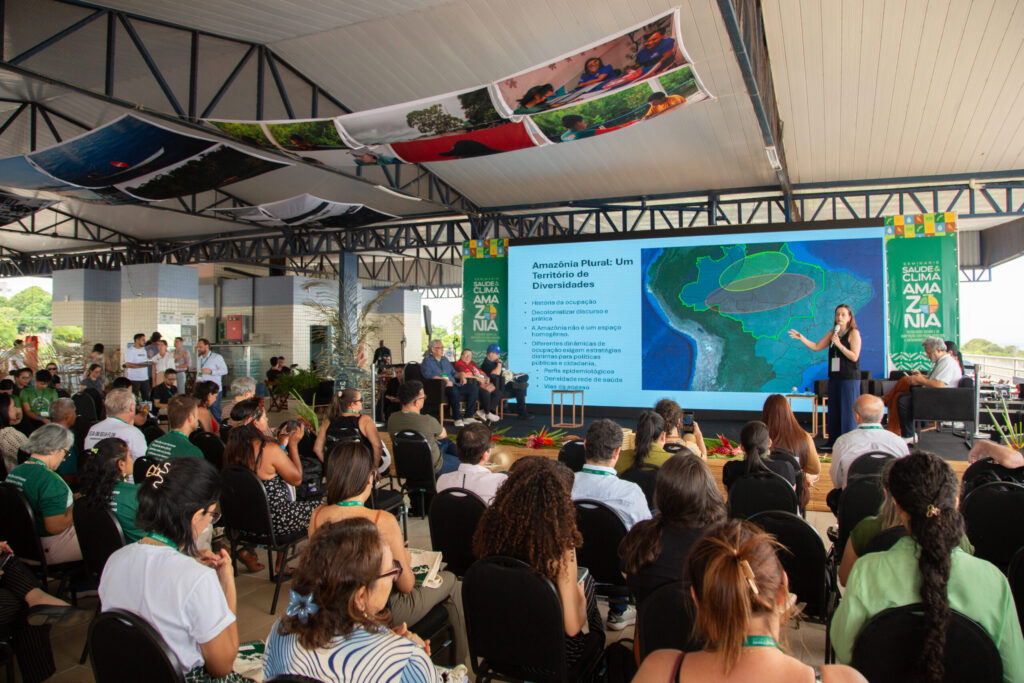 Primeiro dia de seminário sobre Saúde e clima na Amazônia inicia diálogo coletivo unindo comunidades, governo e ciência em Santarém 11 U6A0631 scaled 1