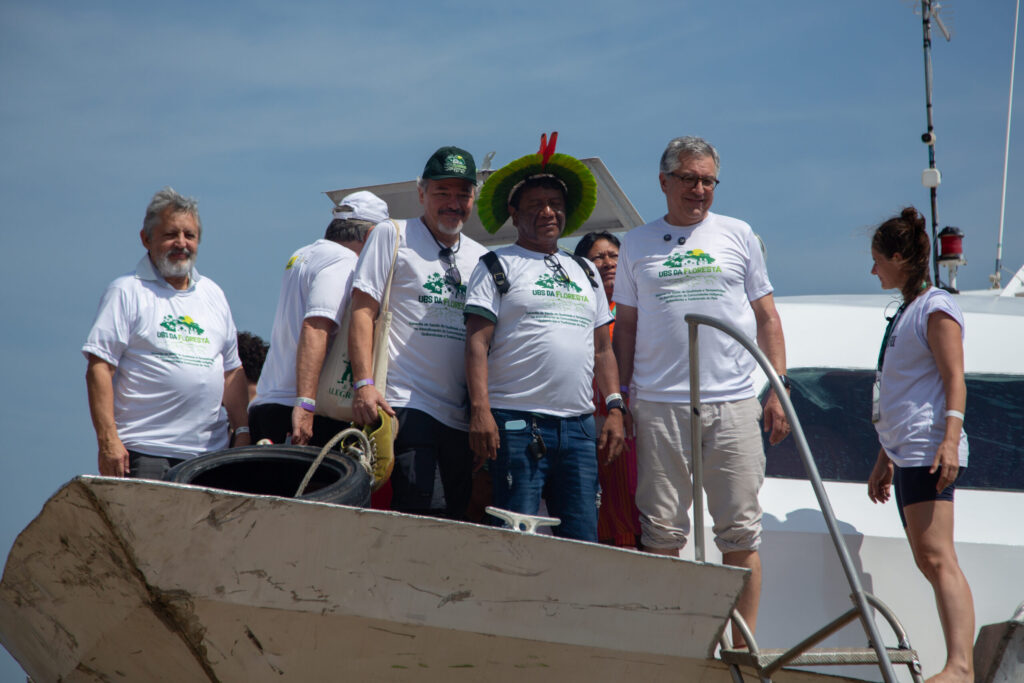 Com a presença do Ministro da Saúde, mais uma UBS DA FLORESTA é inaugurada e pode virar referência para políticas adaptadas de saúde para Amazônia 42 U6A1910 scaled 1
