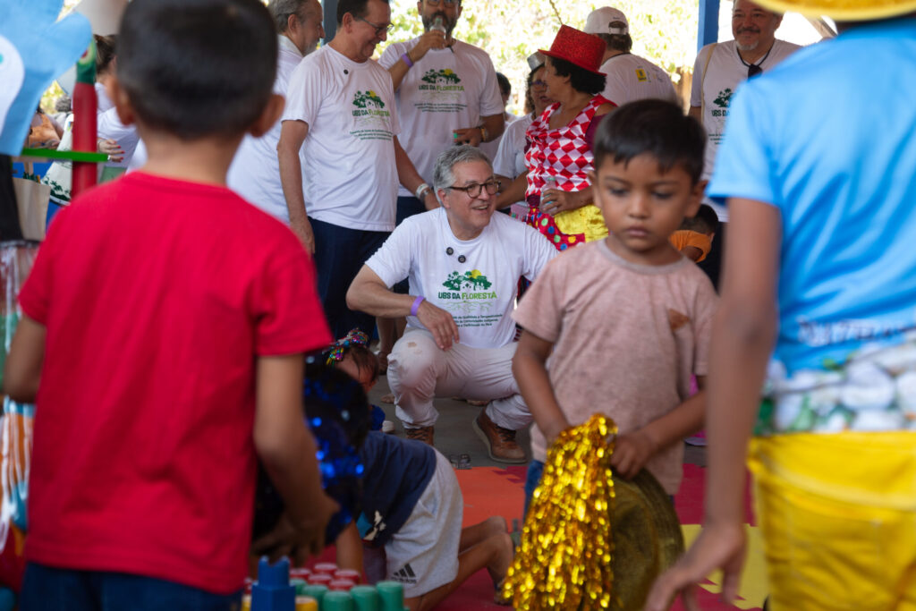 Com a presença do Ministro da Saúde, mais uma UBS DA FLORESTA é inaugurada e pode virar referência para políticas adaptadas de saúde para Amazônia 14 U6A2157 1 scaled 1