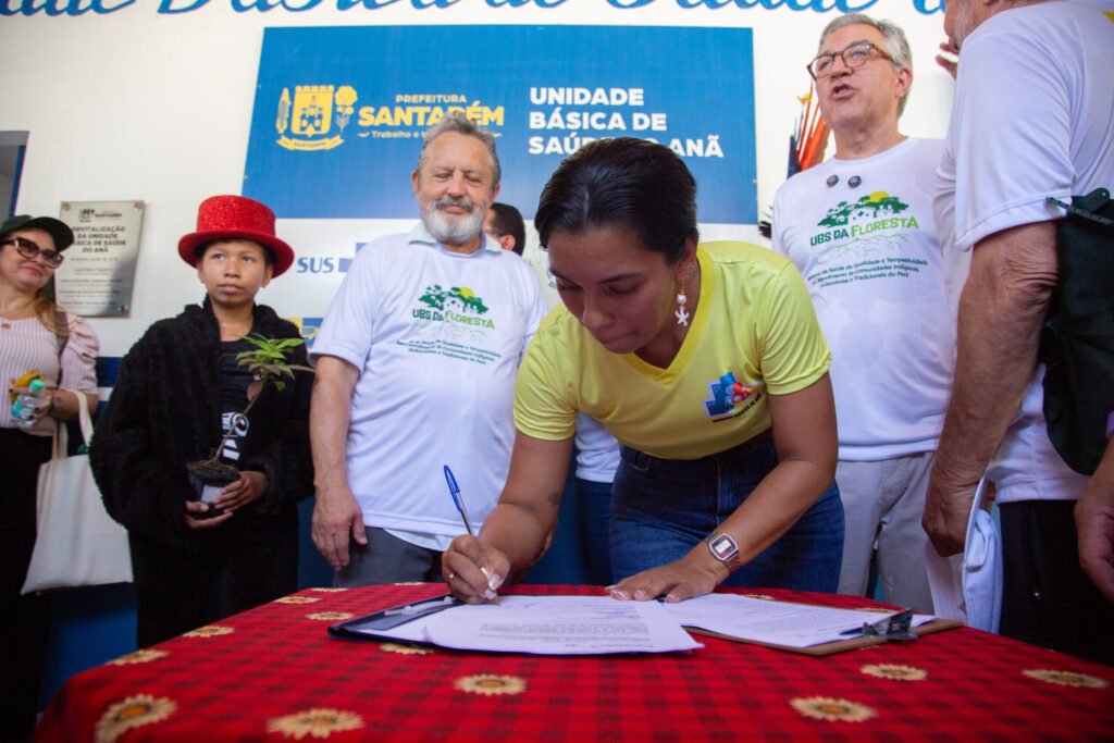Com a presença do Ministro da Saúde, mais uma UBS DA FLORESTA é inaugurada e pode virar referência para políticas adaptadas de saúde para Amazônia 24 U6A2236 scaled 1