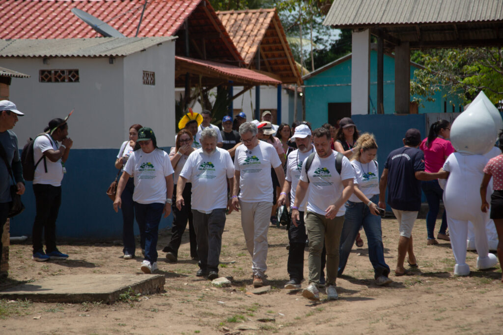 Com a presença do Ministro da Saúde, mais uma UBS DA FLORESTA é inaugurada e pode virar referência para políticas adaptadas de saúde para Amazônia 31 U6A2395 scaled 1