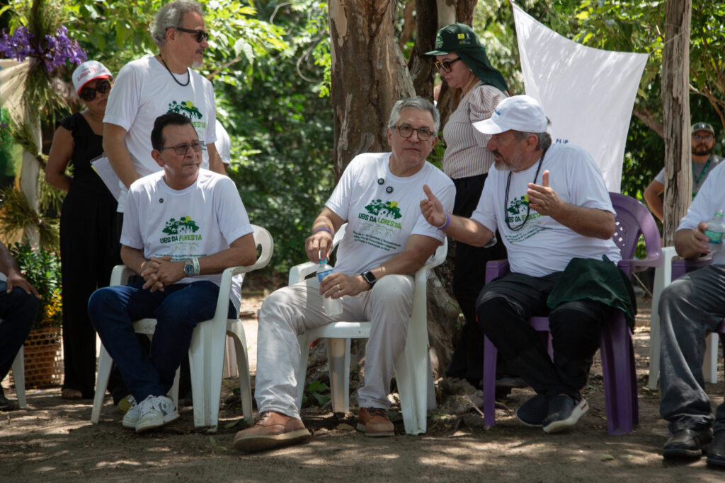 Com a presença do Ministro da Saúde, mais uma UBS DA FLORESTA é inaugurada e pode virar referência para políticas adaptadas de saúde para Amazônia 32 U6A2415 scaled 1