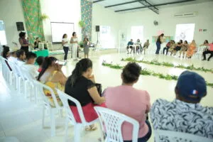 Parcerias governamentais impulsionam e escutam mulheres e jovens recém-formados em cooperativismo e associativismo da agricultura familiar agroextrativista 23 7Q6A0144 scaled 1